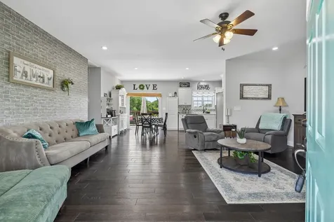 583 New Deal Potts Road Cottontown TN 37048