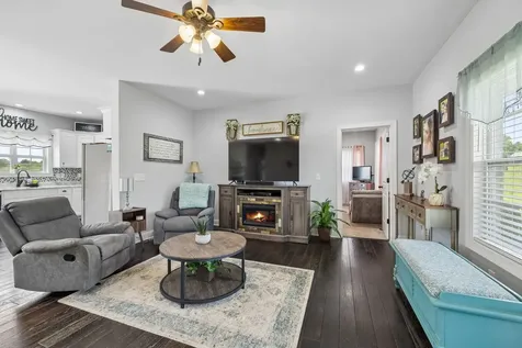 583 New Deal Potts Road Cottontown TN 37048