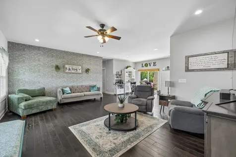 583 New Deal Potts Road Cottontown TN 37048
