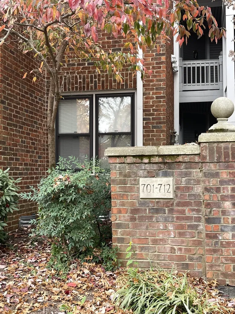 712 Arkland Place Nashville TN 37215