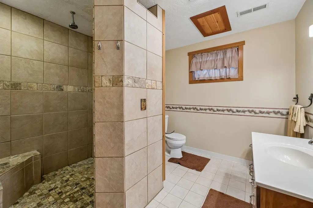 348 Laurel Mountain Road Madisonville TN 37354