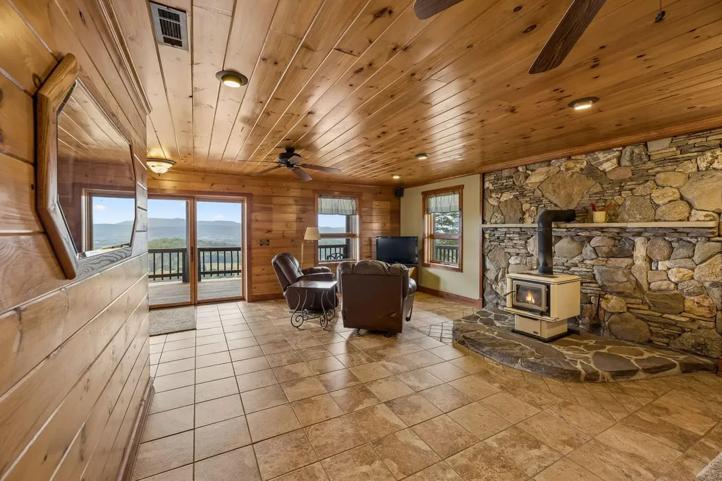 348 Laurel Mountain Road Madisonville TN 37354