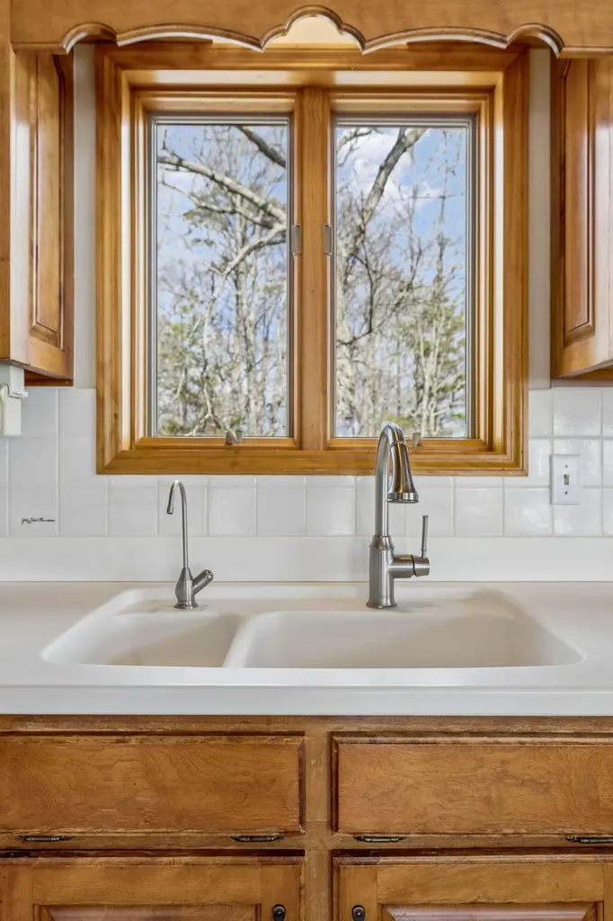 348 Laurel Mountain Road Madisonville TN 37354