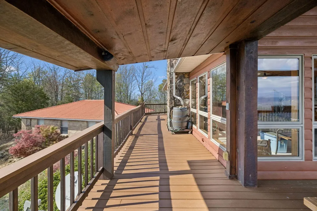 348 Laurel Mountain Road Madisonville TN 37354