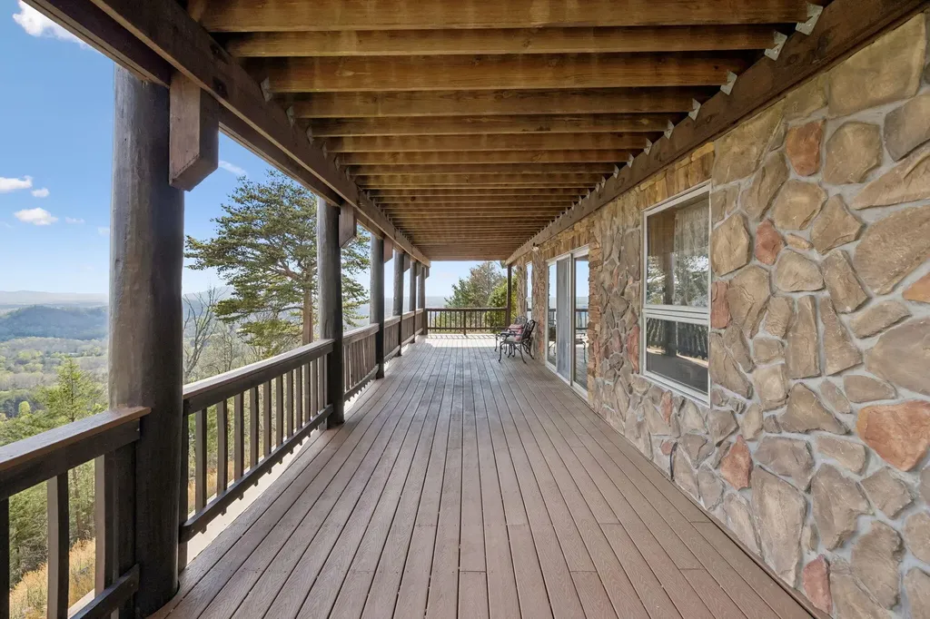 348 Laurel Mountain Road Madisonville TN 37354