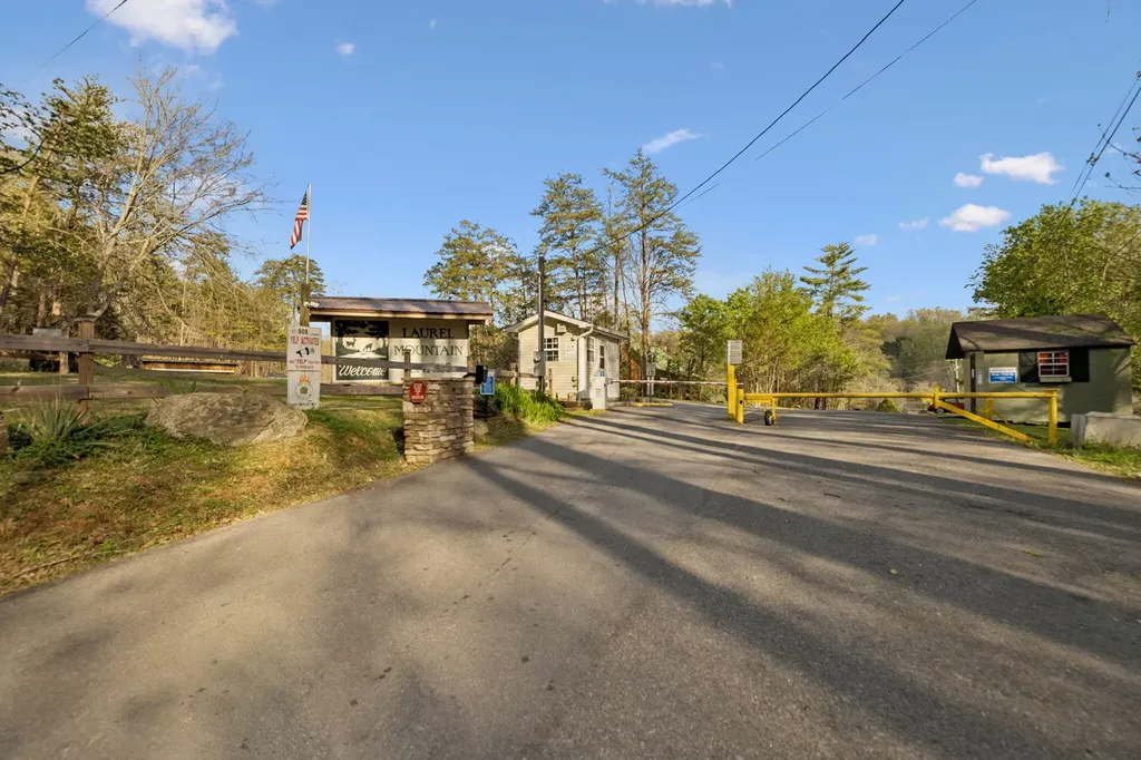 348 Laurel Mountain Road Madisonville TN 37354