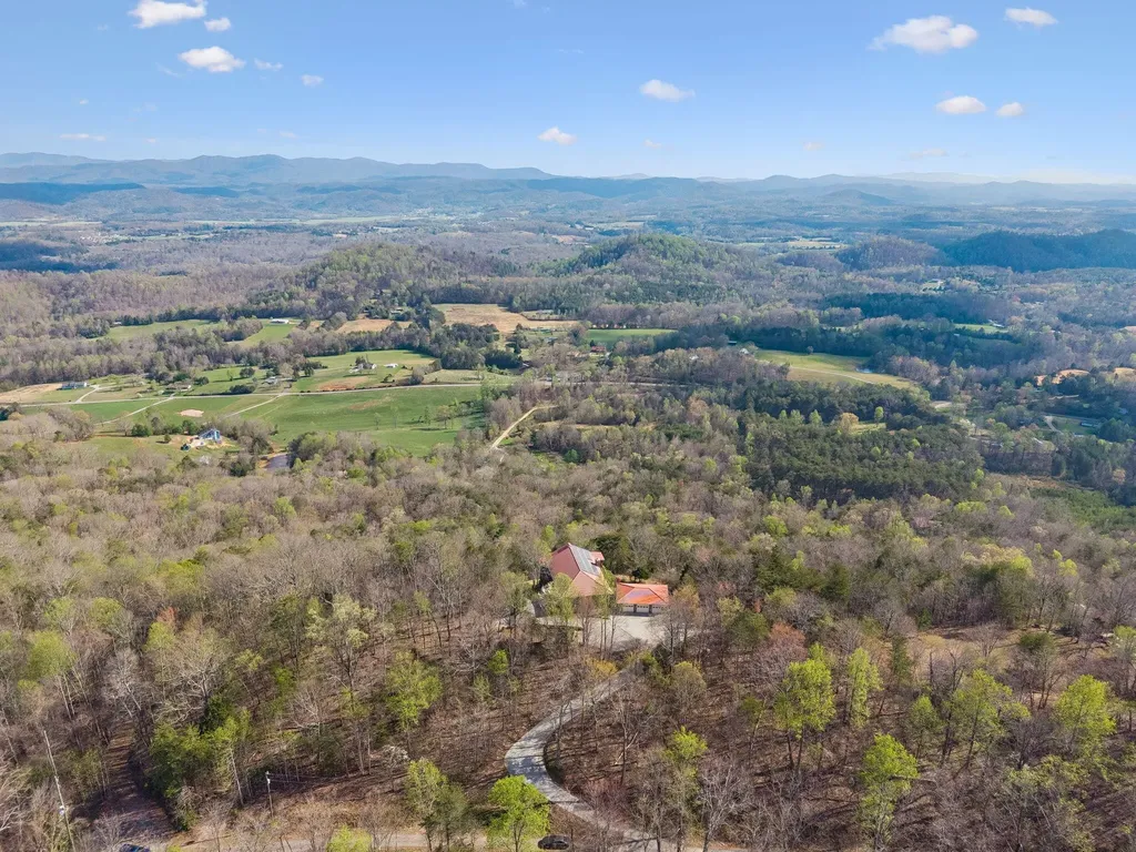 348 Laurel Mountain Road Madisonville TN 37354