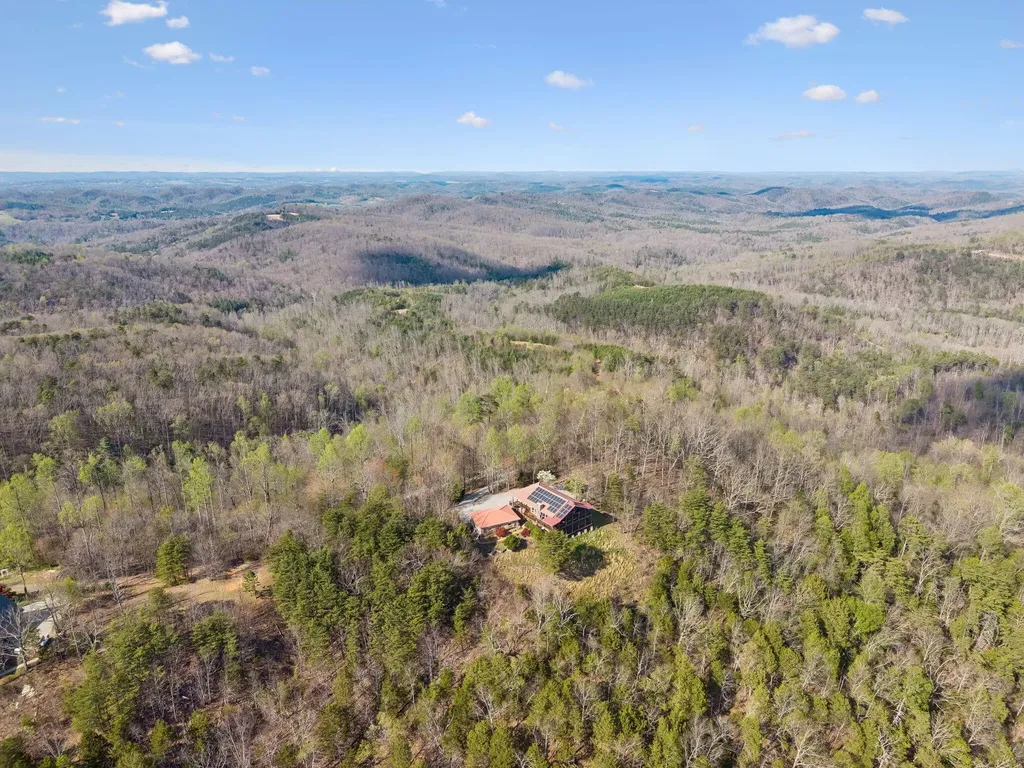 348 Laurel Mountain Road Madisonville TN 37354