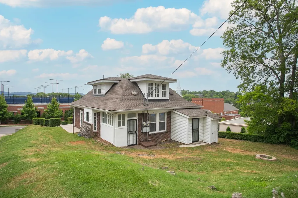 1516 Compton Avenue Nashville TN 37212
