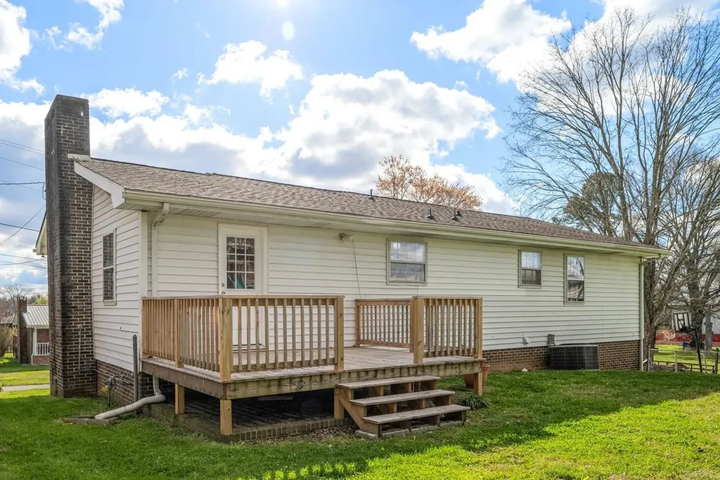 111 Edgewood Circle Fort Oglethorpe GA 30742