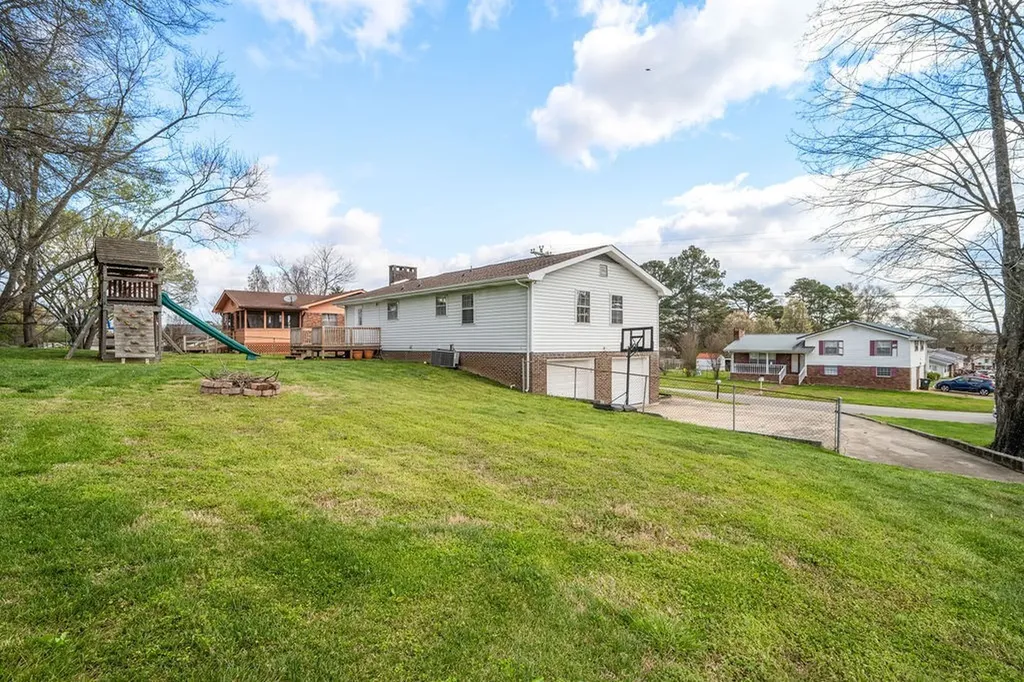 111 Edgewood Circle Fort Oglethorpe GA 30742