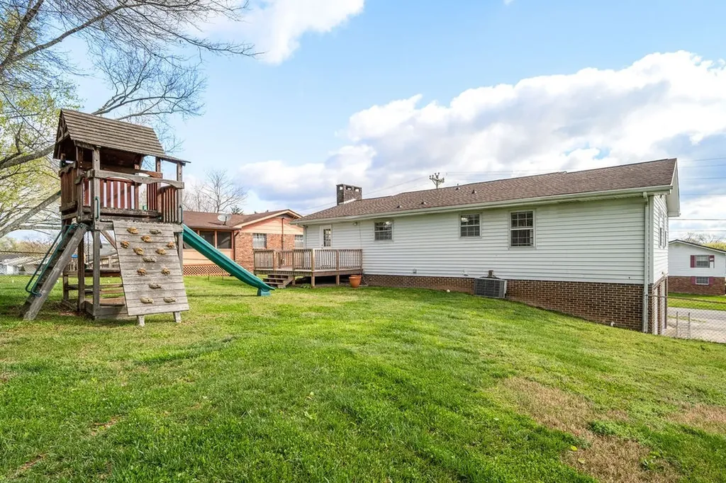 111 Edgewood Circle Fort Oglethorpe GA 30742