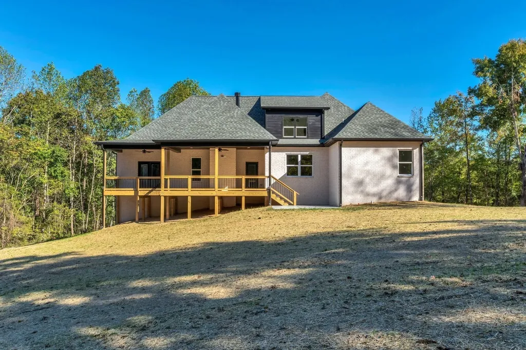 1000 Hogans Branch Road Hendersonville TN 37075