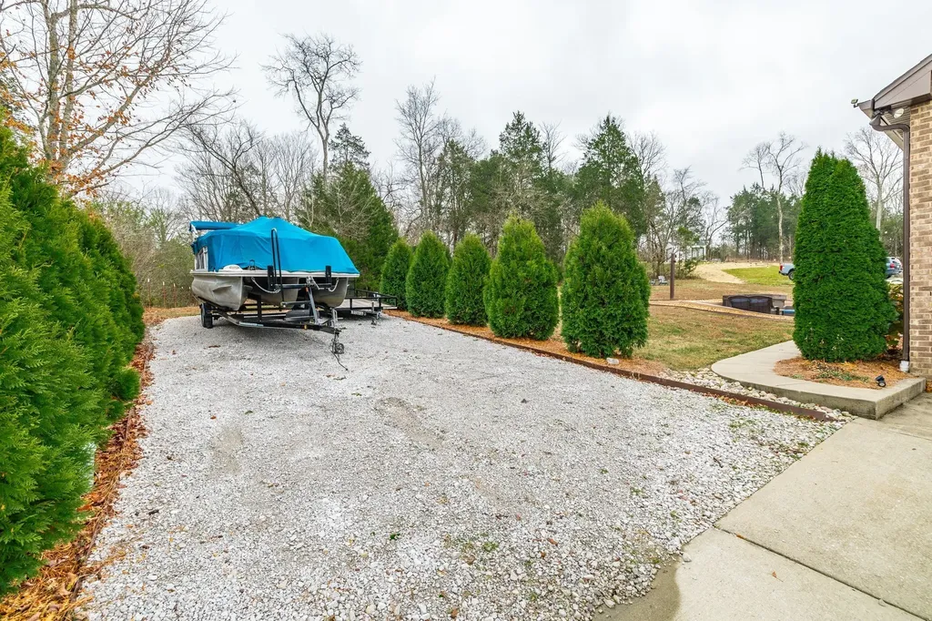 525 Bridle Path Lane Hartsville TN 37074