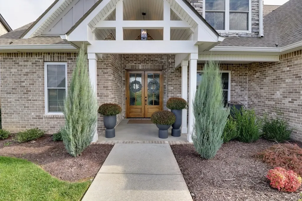 437 Sheas Way Clarksville TN 37043
