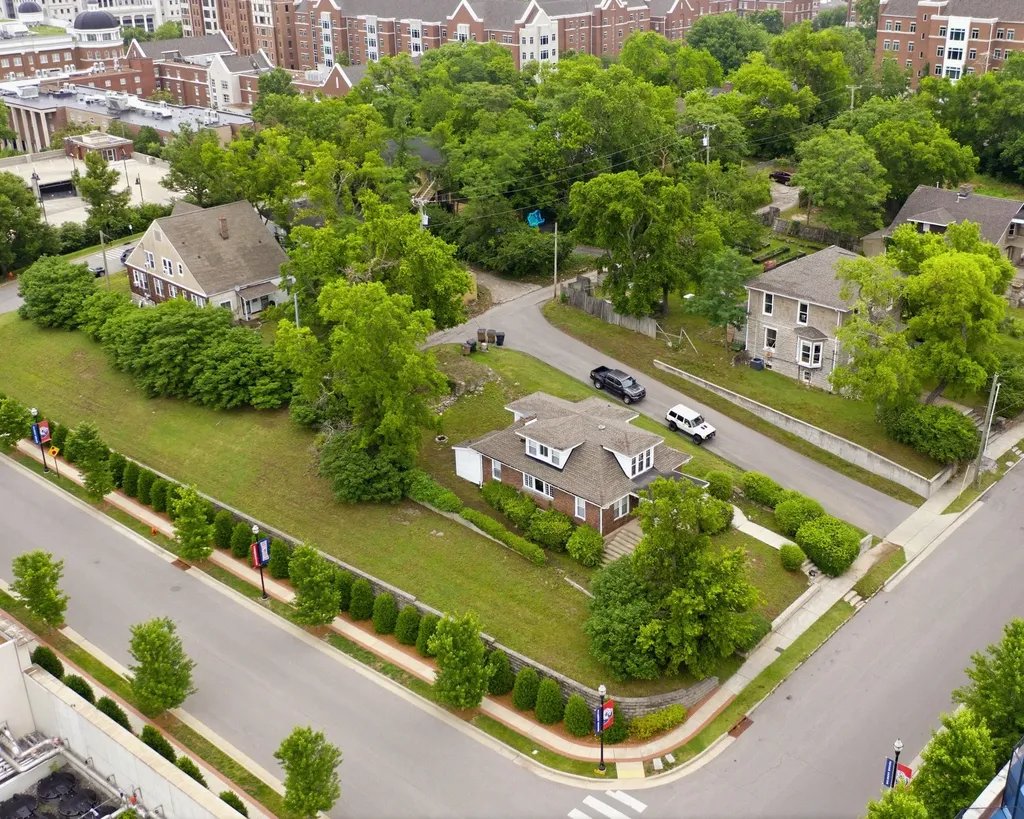 1516 Compton Avenue Nashville TN 37212