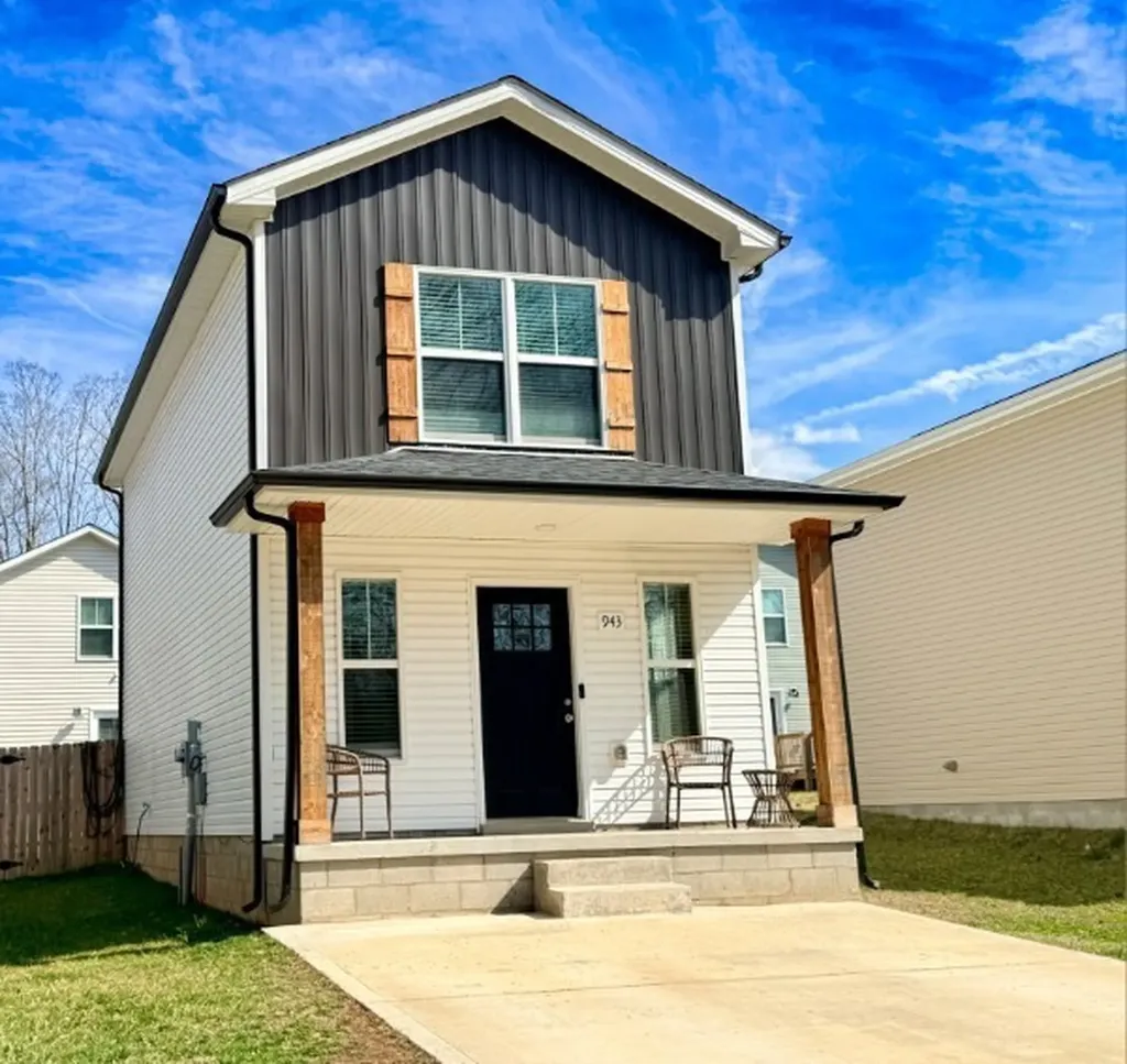 943 Wall Street Clarksville TN 37040