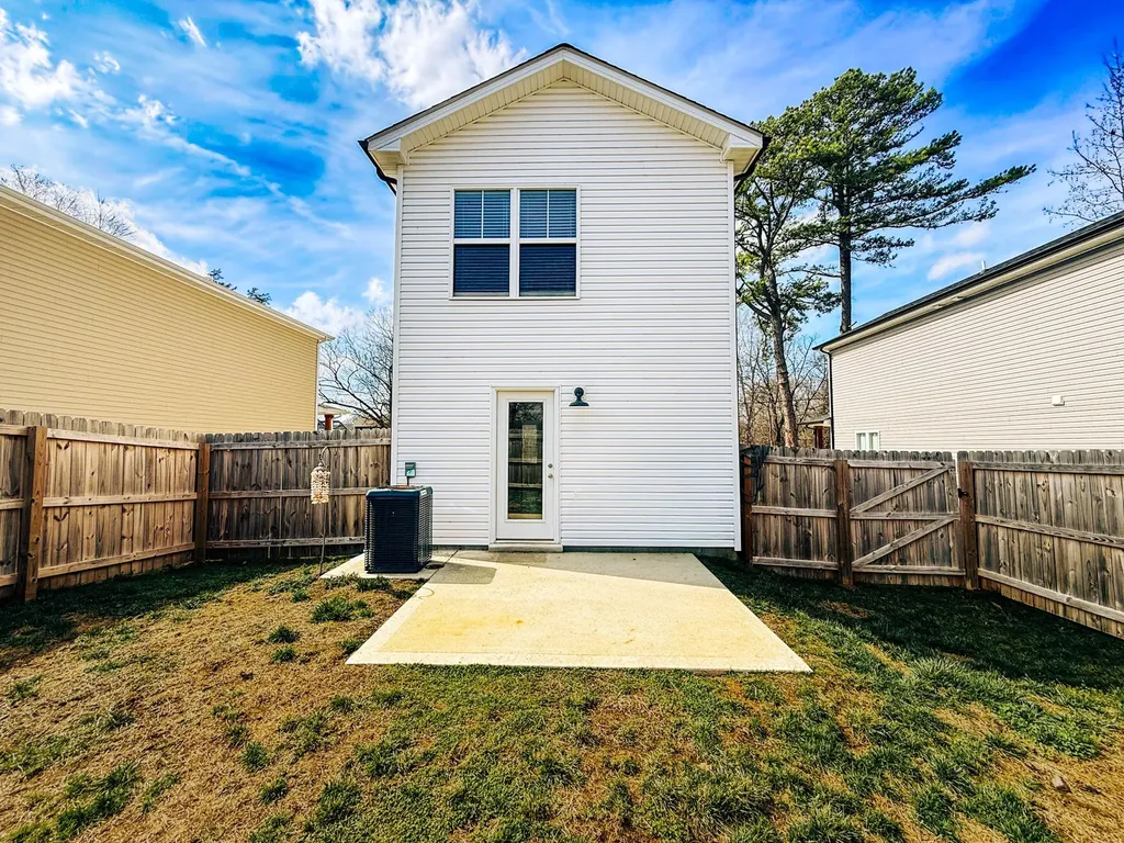 943 Wall Street Clarksville TN 37040
