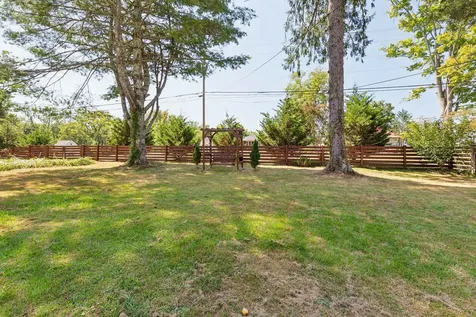 831 3rd Street Tracy City TN 37387