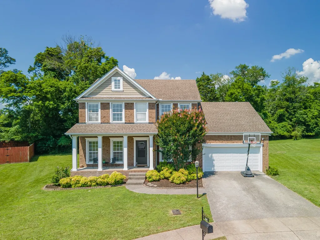 2045 Hawks Nest Court Hermitage TN 37076