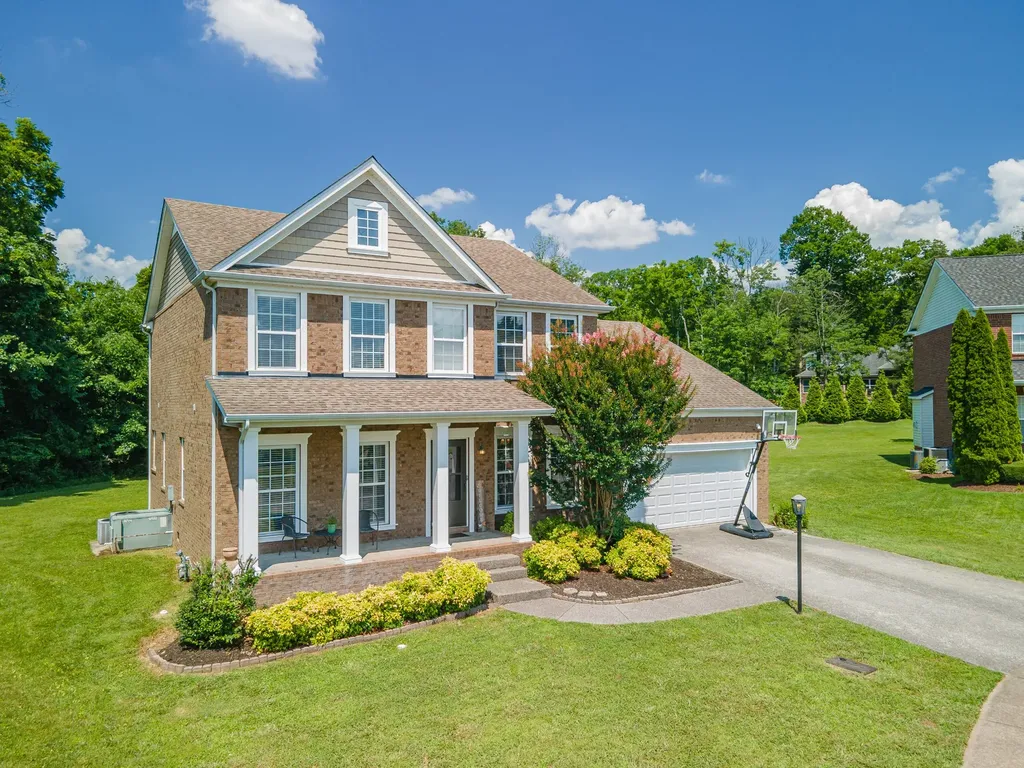 2045 Hawks Nest Court Hermitage TN 37076