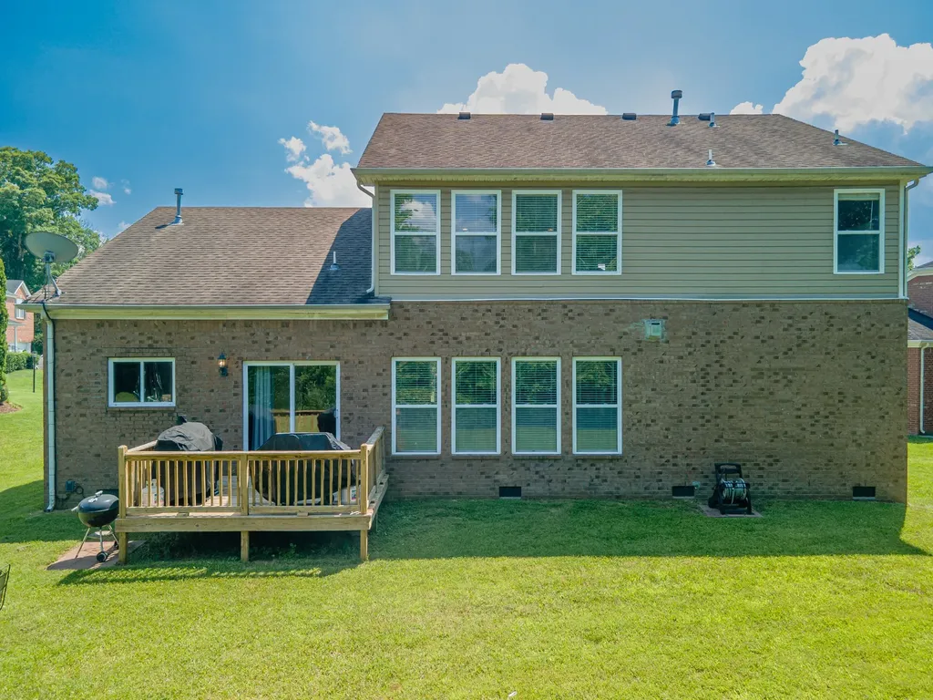 2045 Hawks Nest Court Hermitage TN 37076