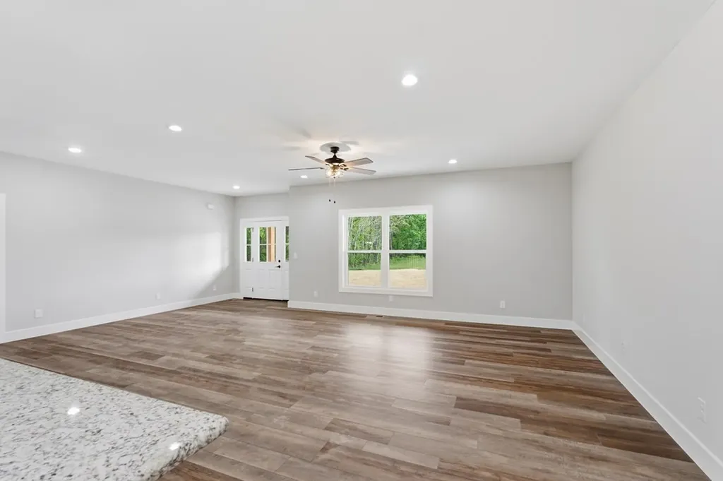 11100 H O Allison Road Baxter TN 38544