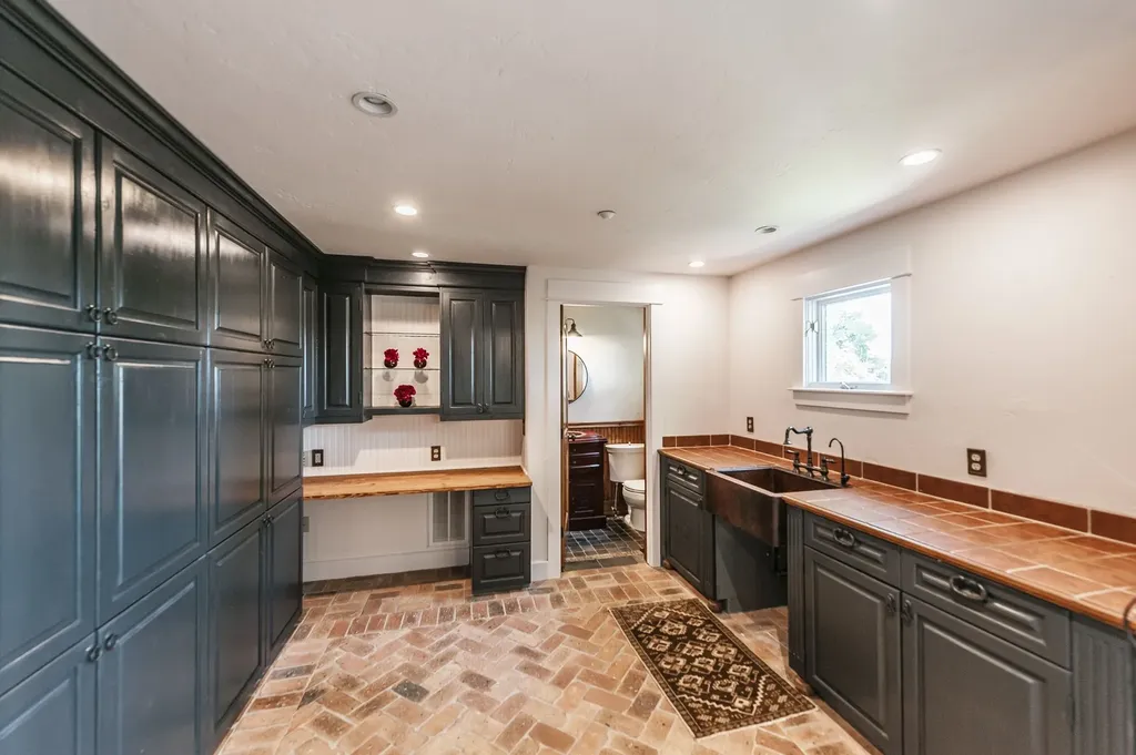 1007A Highland Road Brentwood TN 37027