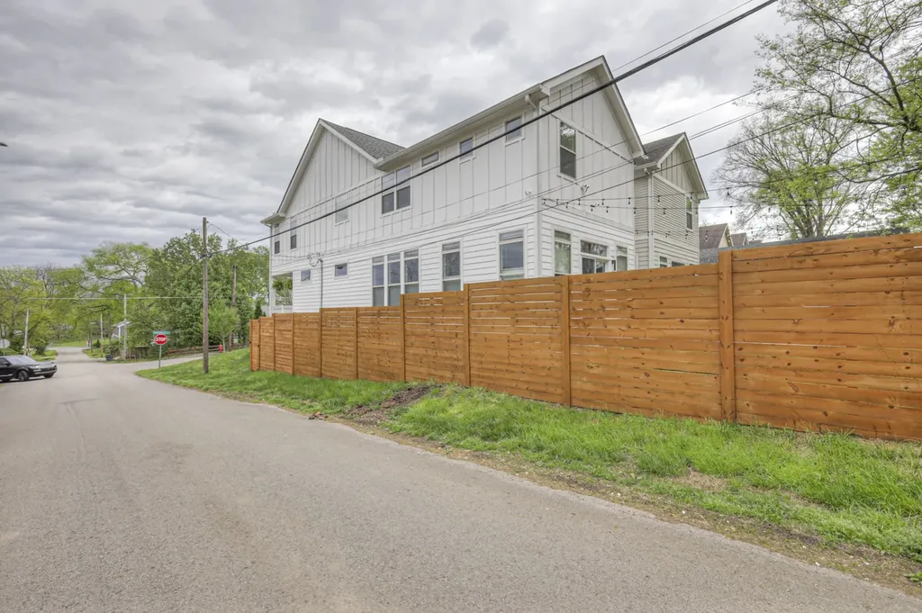 1344 Stainback Avenue Nashville TN 37207