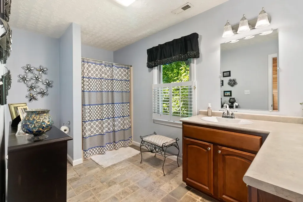 250 Outlet Road, SE Cleveland TN 37323