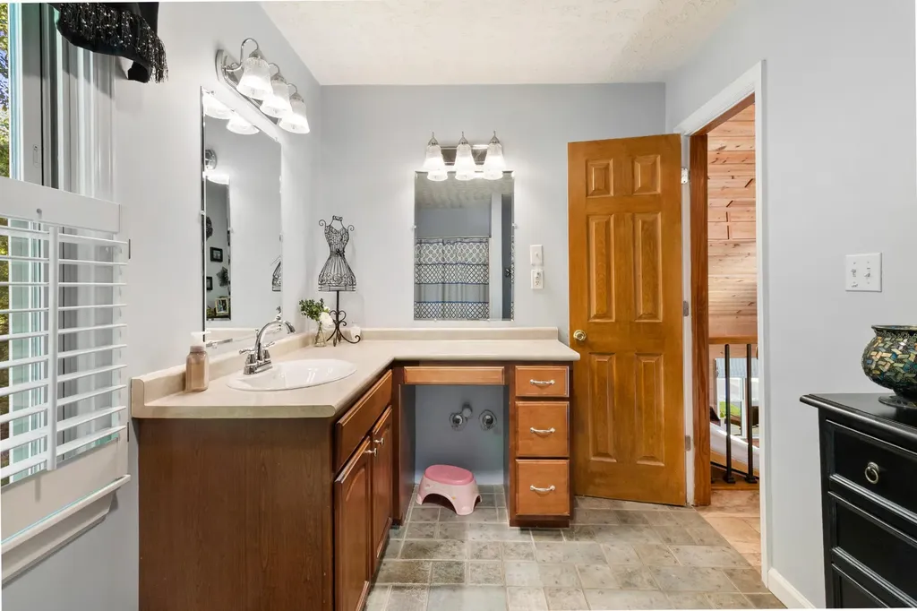 250 Outlet Road, SE Cleveland TN 37323
