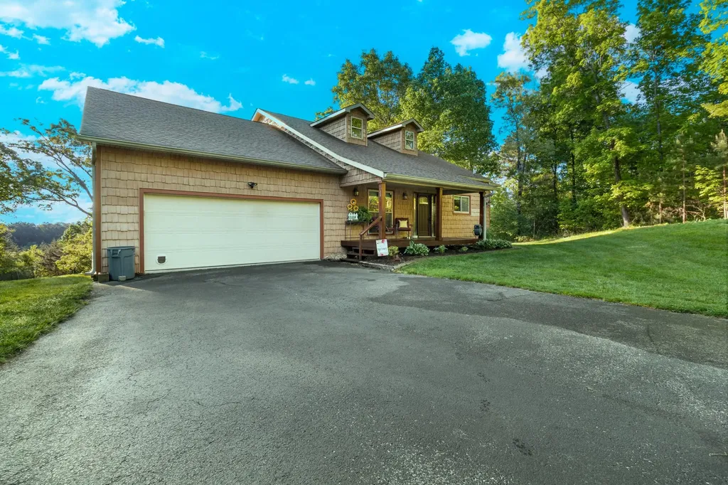 250 Outlet Road, SE Cleveland TN 37323