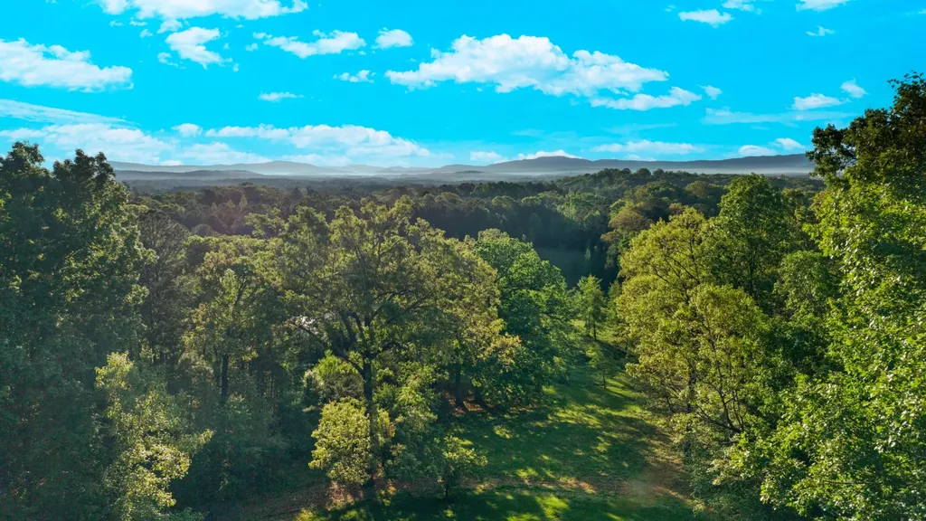 250 Outlet Road, SE Cleveland TN 37323