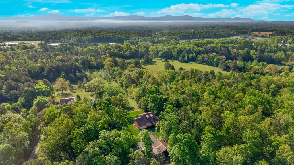 250 Outlet Road, SE Cleveland TN 37323