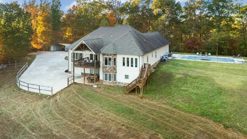 549 Old Bacon Road, NE Charleston TN 37310