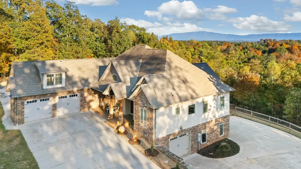 549 Old Bacon Road, NE Charleston TN 37310