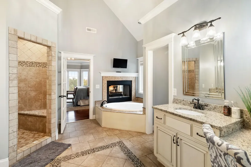 549 Old Bacon Road, NE Charleston TN 37310