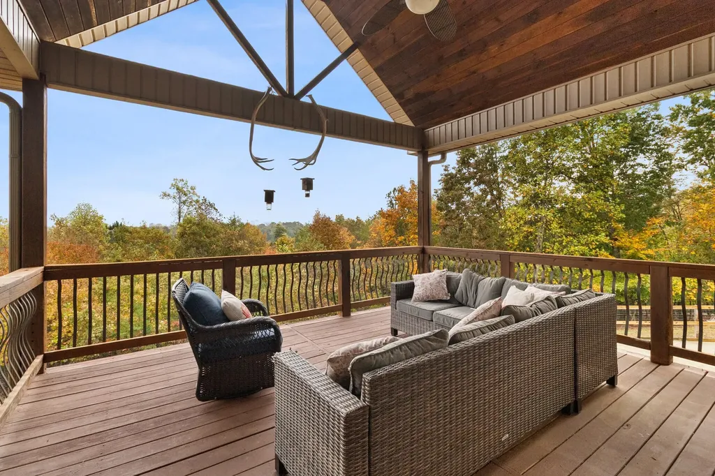 549 Old Bacon Road, NE Charleston TN 37310