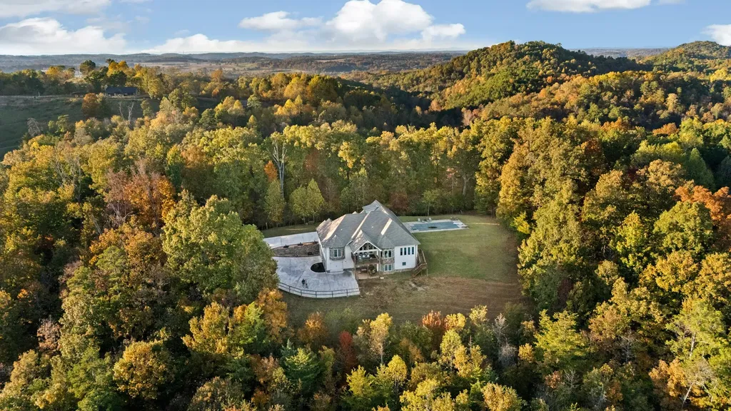 549 Old Bacon Road, NE Charleston TN 37310