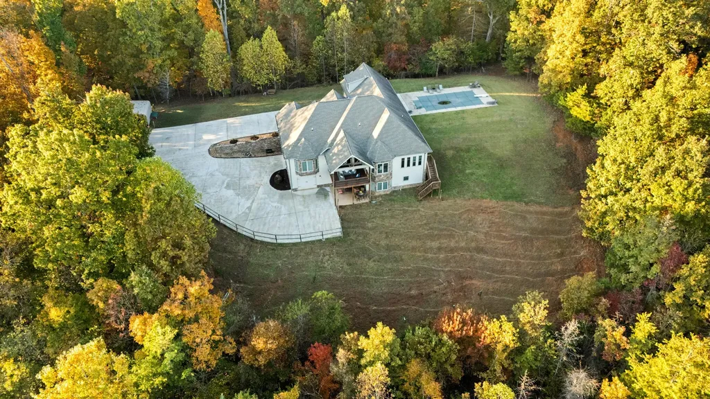 549 Old Bacon Road, NE Charleston TN 37310