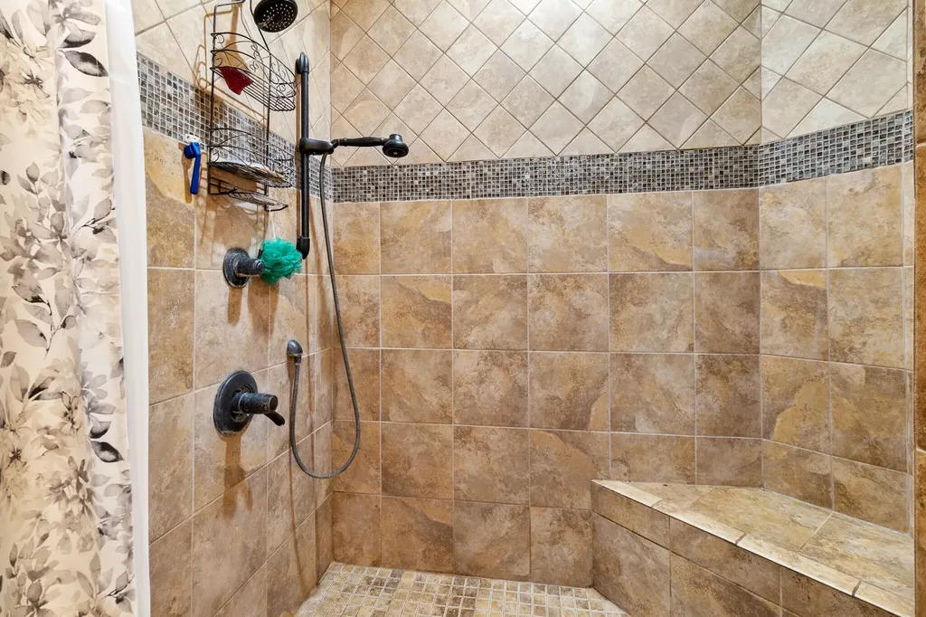 549 Old Bacon Road, NE Charleston TN 37310