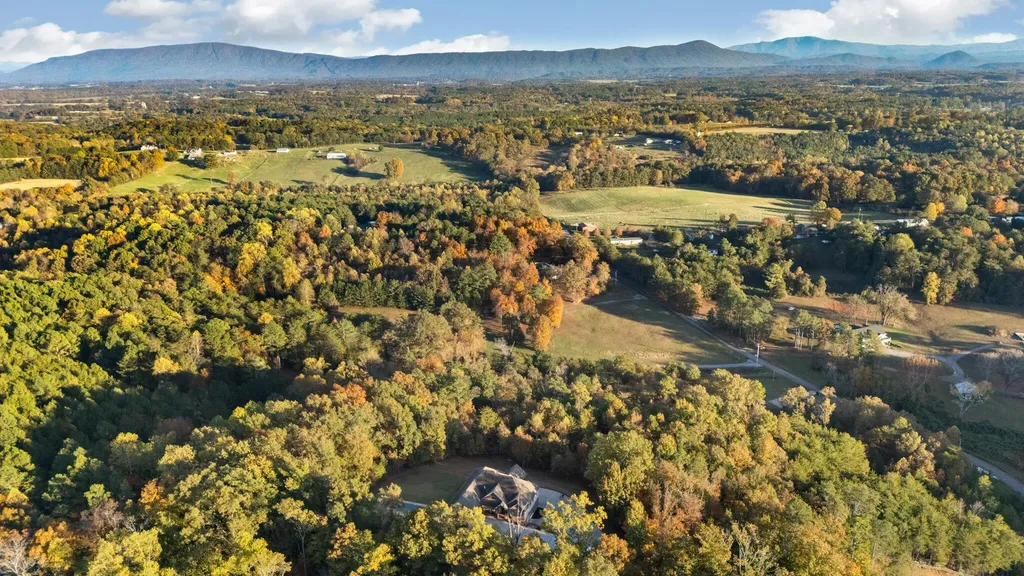 549 Old Bacon Road, NE Charleston TN 37310
