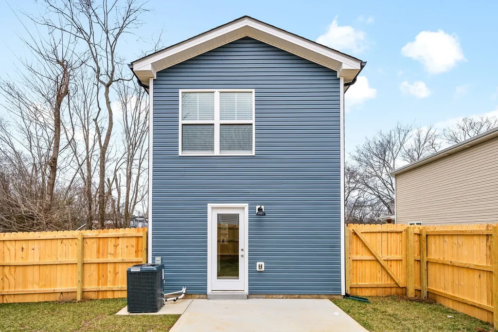 947 Wall Street Clarksville TN 37040