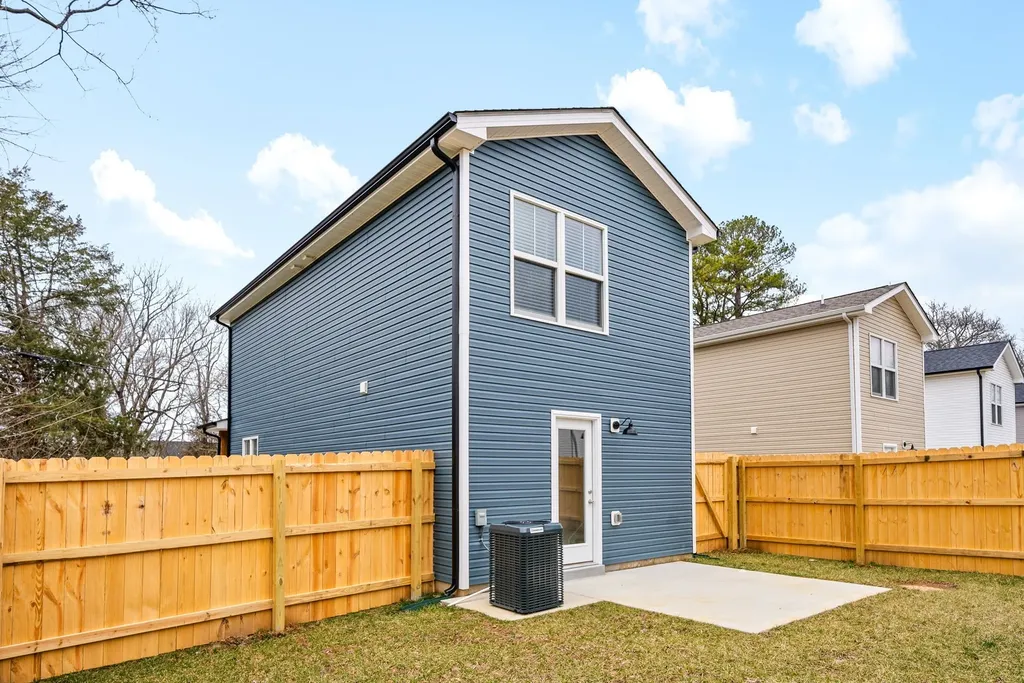 947 Wall Street Clarksville TN 37040