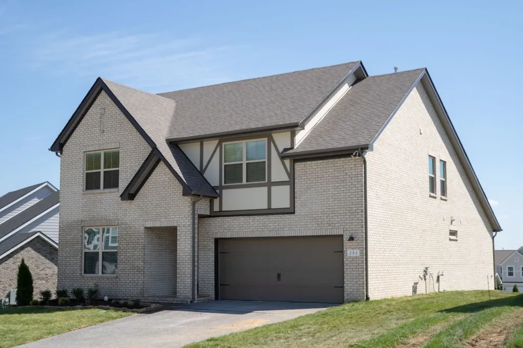 253 Gulfstream Dr Lot 373 Gallatin TN 37066