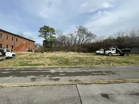 2704 Berrywood Nashville TN 37204