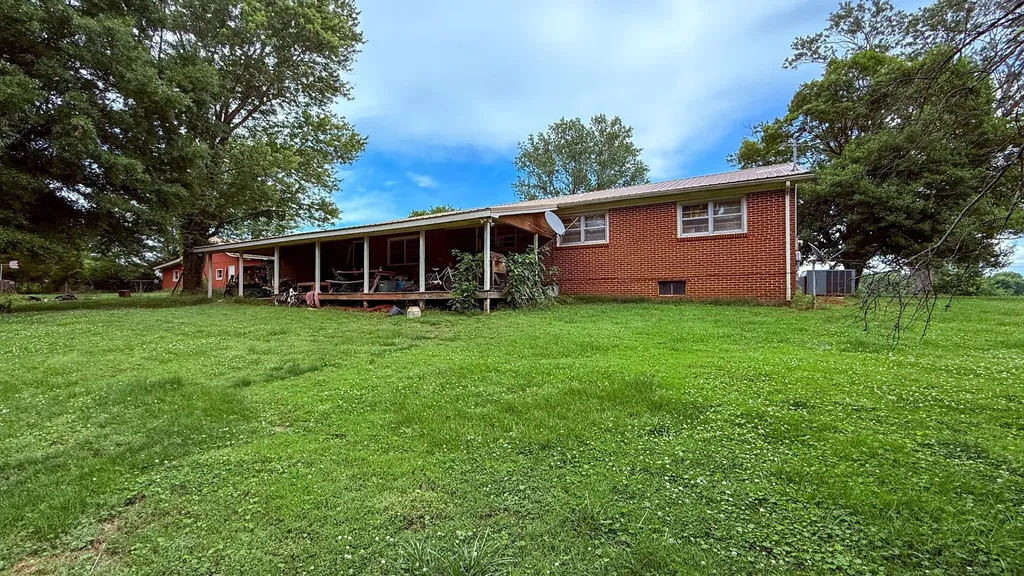 283 Old Huntsville Road Fayetteville TN 37334