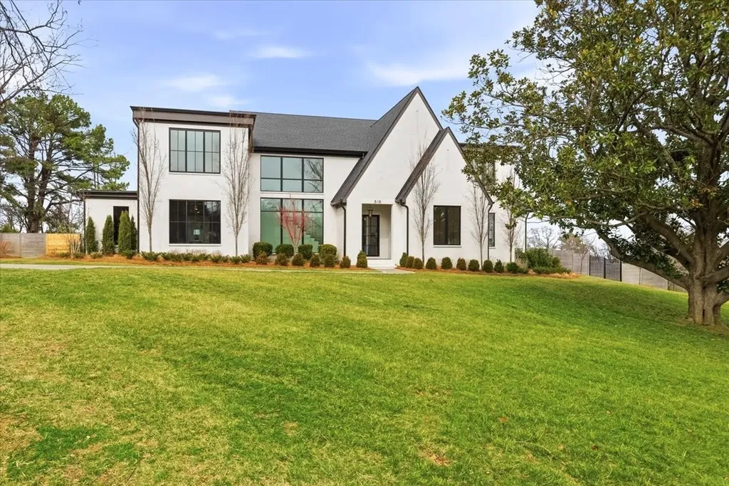 818 Brentview Drive Nashville TN 37220
