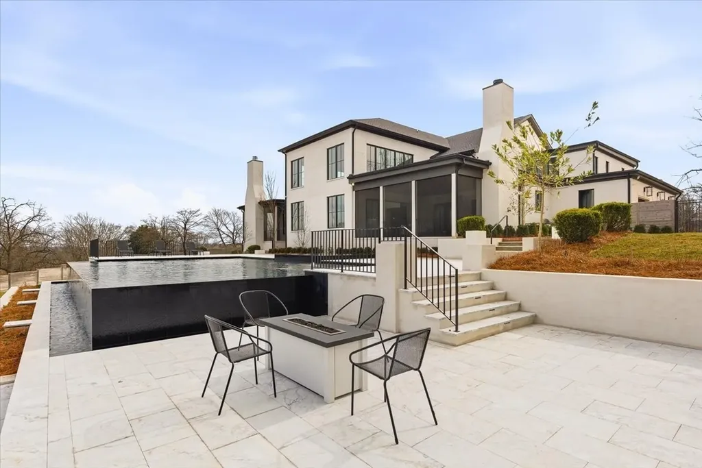 818 Brentview Drive Nashville TN 37220
