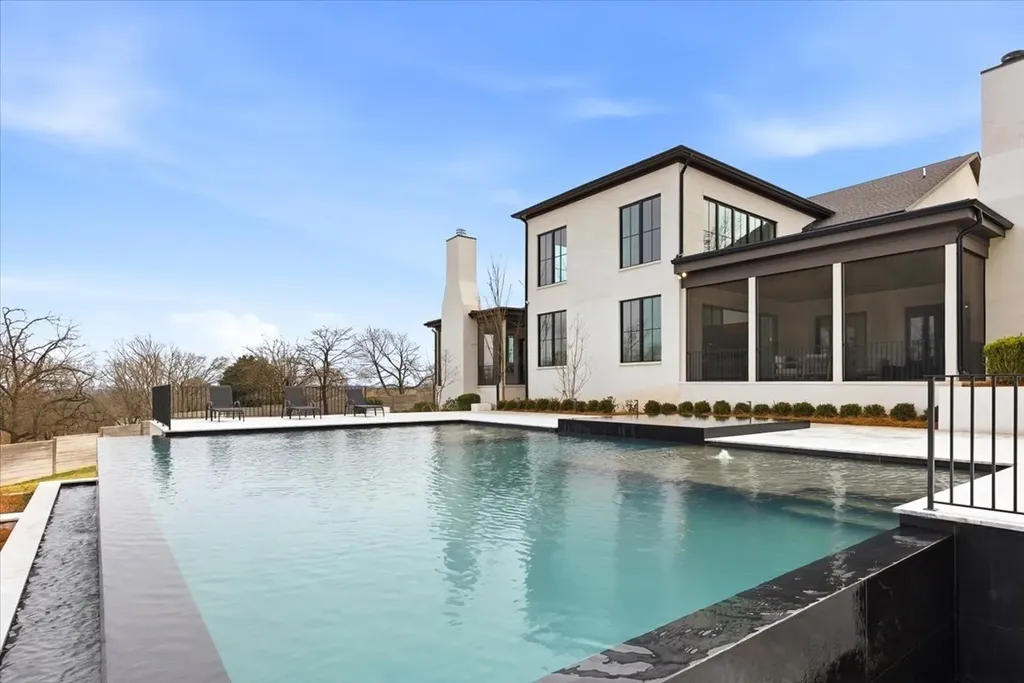 818 Brentview Drive Nashville TN 37220